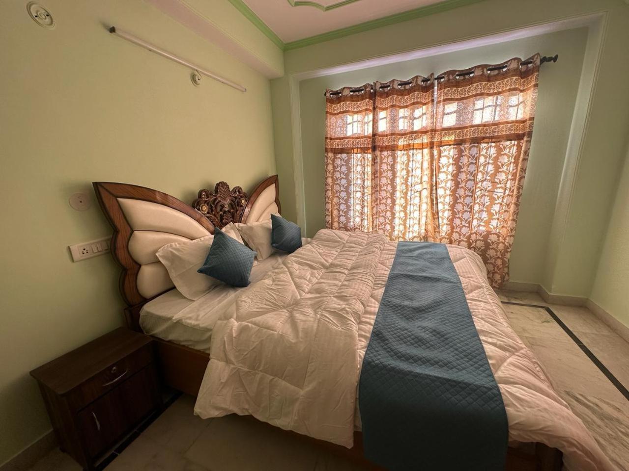Nav Nidhi B&B Шимла Экстерьер фото