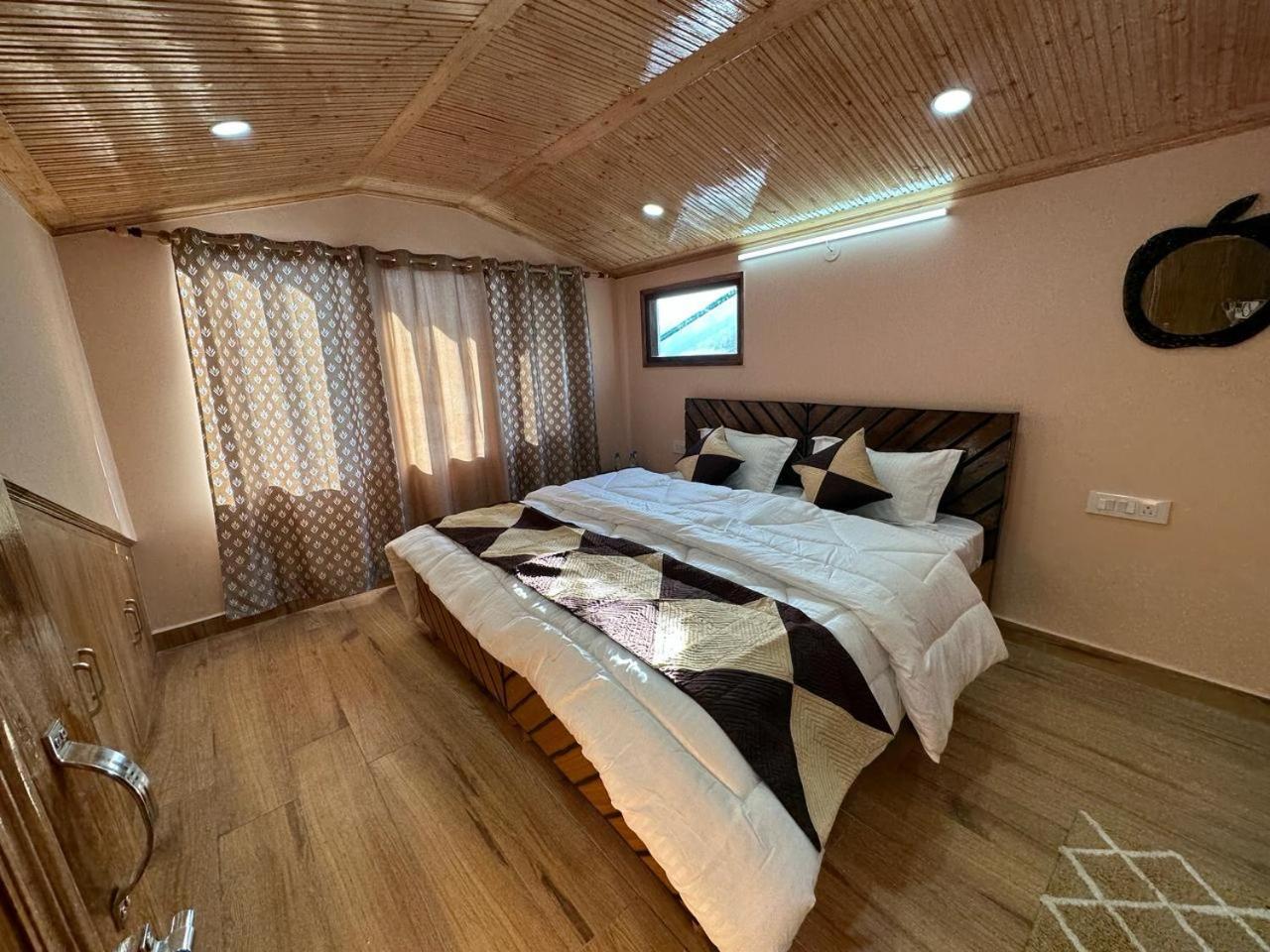 Nav Nidhi B&B Шимла Экстерьер фото